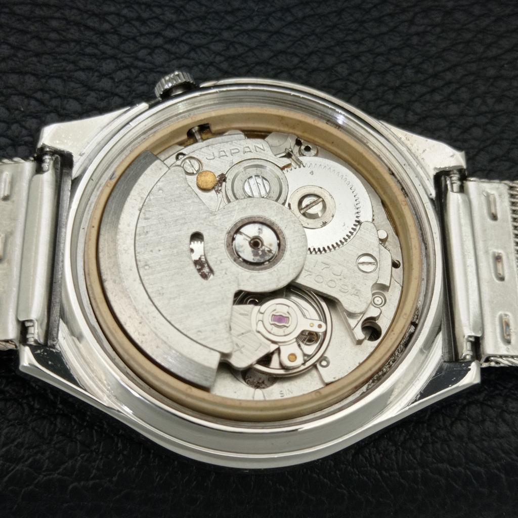 VINTAGE SEIKO 5 AUTOMATIC 7009A JAPAN MENS CREAM COLOR DIAL WATCH A709111-1