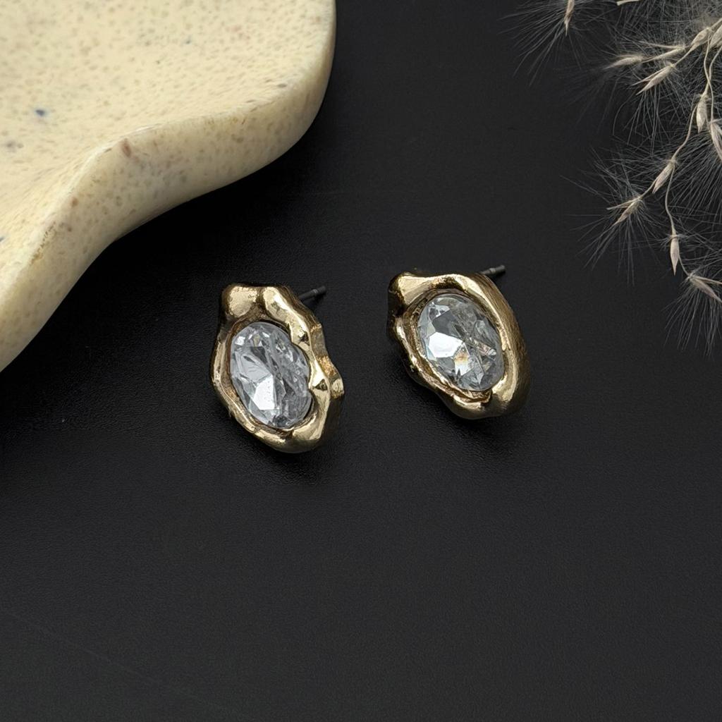 European and American French Texture Lava Diamond Stud Earrings, Niche Versatile Commuter Liquid Gemstone Ins Ear Jewelry