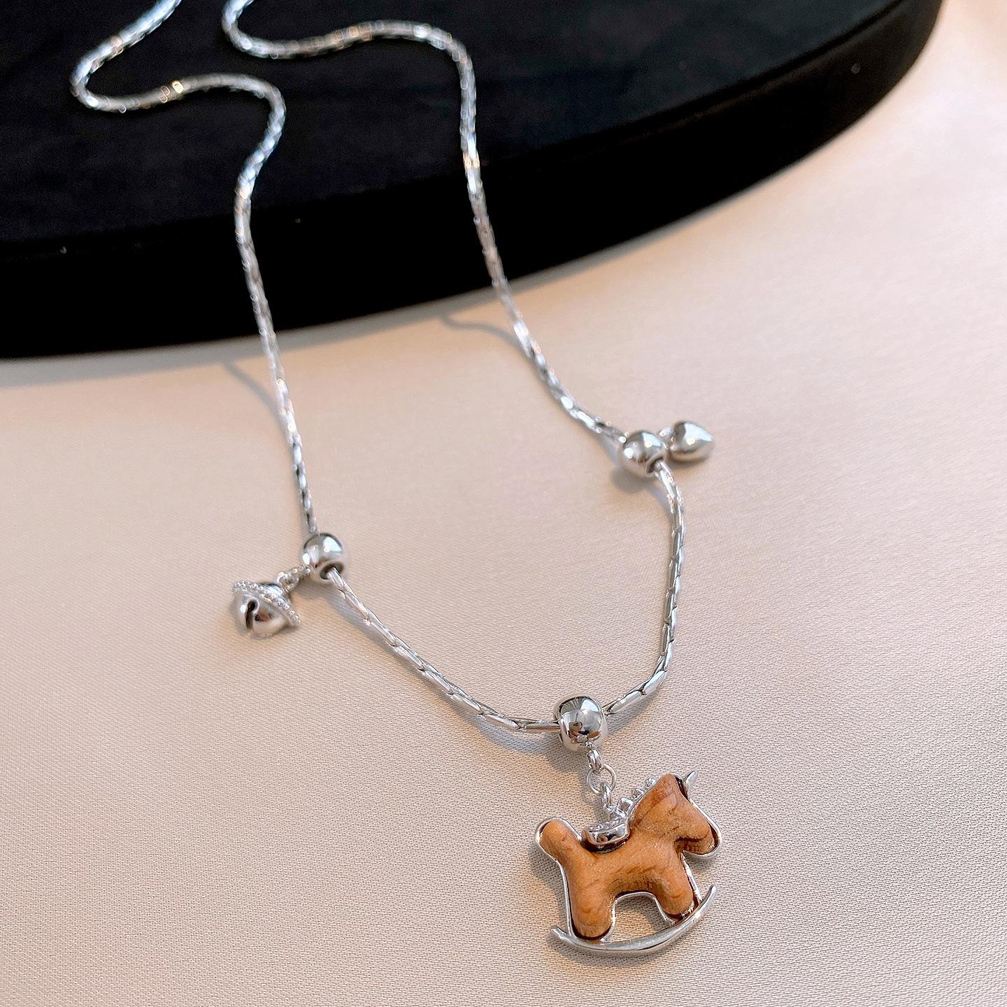 Exquisite Wood Pony Adjustable Pendant Necklace Temperament Personality Versatile Sweater Chain Necklace Women
