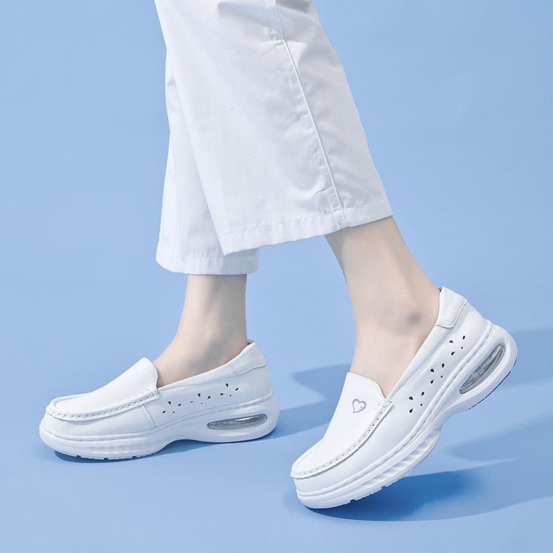 Hospital Work Shoes Air Cushioned Nurse Shoes for Women Breathable Flat Heel Comfortable Soft Sole White Thick Sole