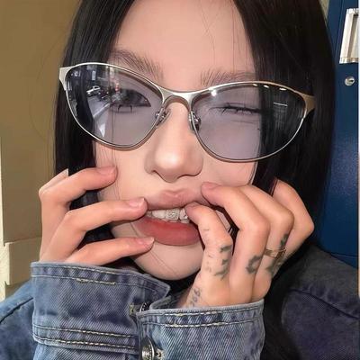 Futuristic Korean Cat-Eye Sunglasses - High-End Fashion Influencer Style