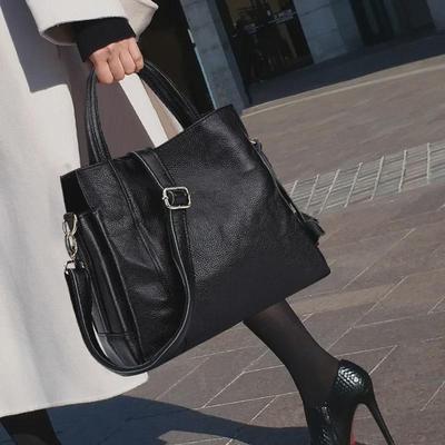 Qiandian 2024 Genuine Leather Handbag for Middle-Aged Women - Small Shoulder & Messenger Bag