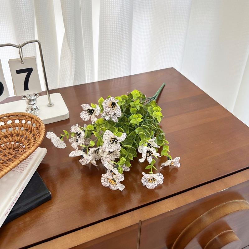 

Искусственные искусственные фиолетовые пучки для дома, обеденных столов, улицы и двора, украшение зелеными растениями 1pc белый