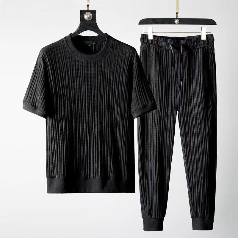 Sommerliches Herren-Set, modisch, vielseitig, halblangärmelig, Eisseide, ethnischer Stil, lockere Passform, zweiteilig, atmungsaktiv und kühl.