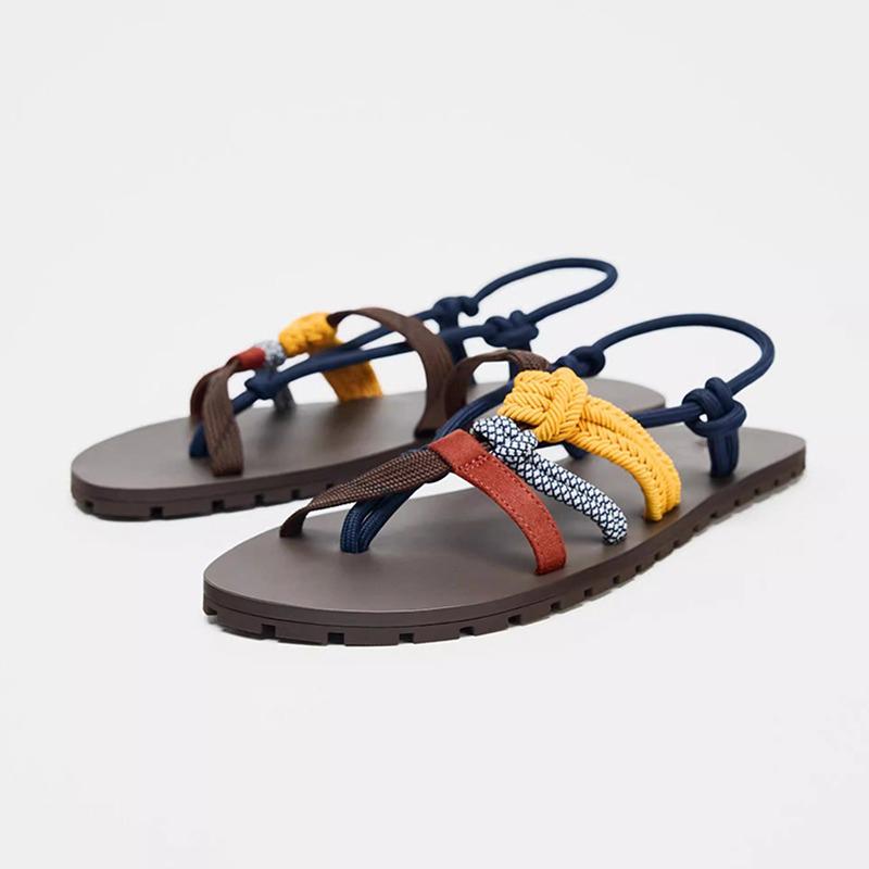 

Fashion Fashion Mixed Colors Cross Tied Flat Sandals Women Comfort Round Toe Back Strap Designer Shoes Summer Sexy Clip Toe Beach Sandal 39