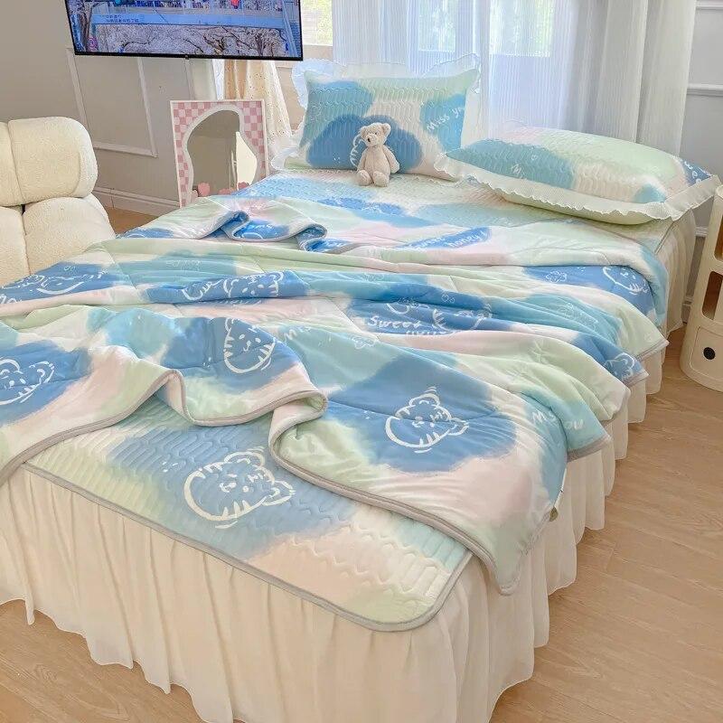 Letnia Cienka Kołdra Chłodna Pościel z Falbaną i Poszewką na Poduszkę Zestaw Pościeli Rozmiar Queen Kołdra Ochraniacze na Materac Pokrowce Narzuta