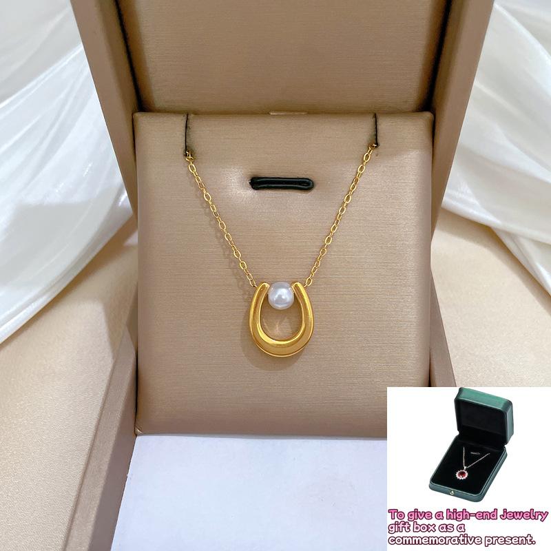 

[Whole body] U-shaped pearl personality minimalist wind stove real gold necklace female ins Internet celebrity collarbone chain