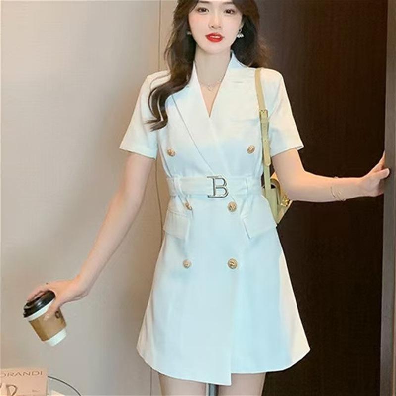 2026 Autumn Retro British & French Inspired Slimming Waist-Cinch Suit Dress for Women