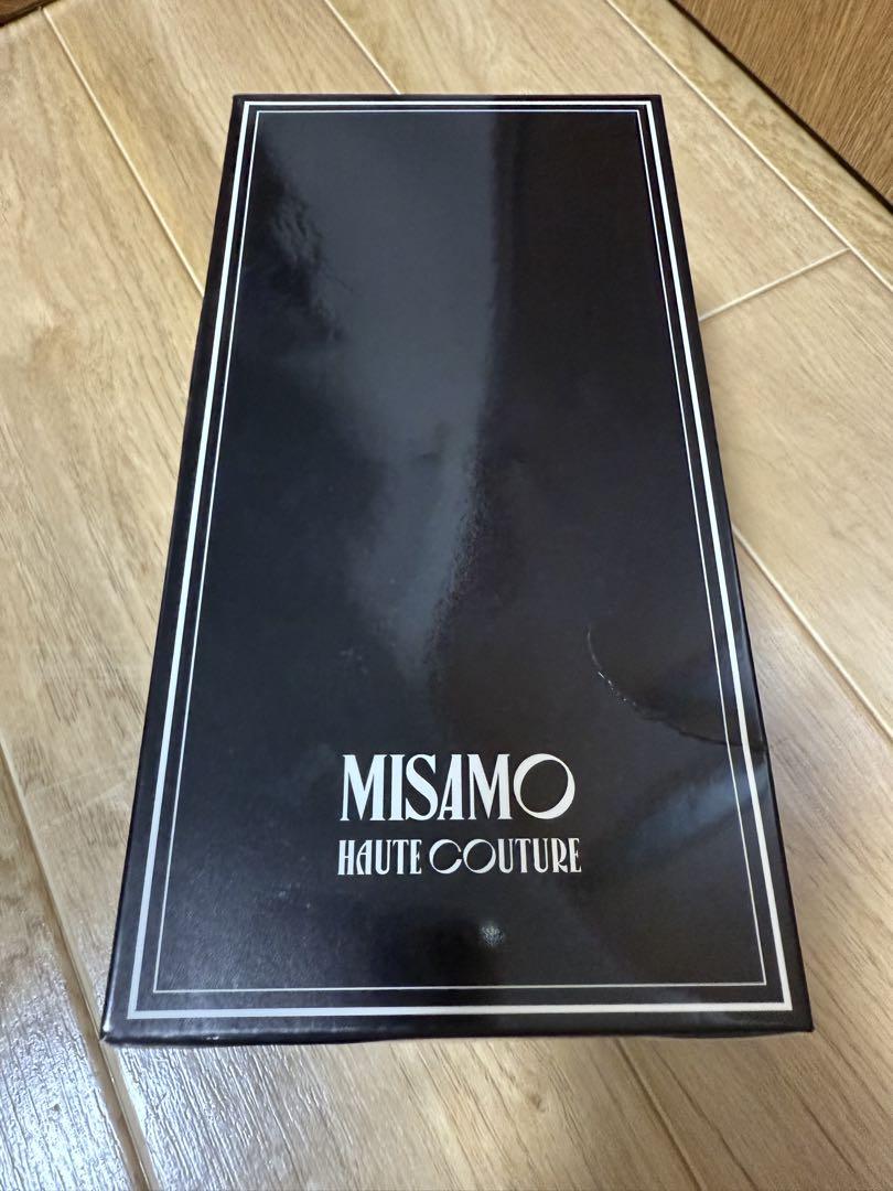 

[Б/У] Тамблер MISAMO с бонусным подарком