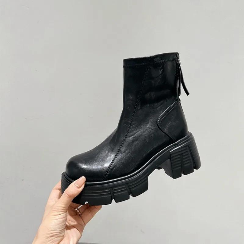 

2024 Высококачественная женская обувь Ботильоны женские лаконичные современные ботинки женские с круглым носком на среднем каблуке платформе с молнией сзади женская обувь 39 чёрный