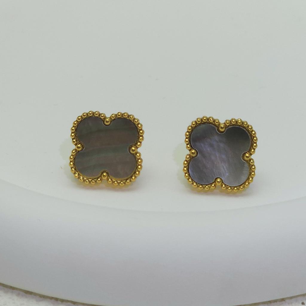 High Quality Titanium Steel Natural Mother-of-pearl Four-leaf Clover Earrings for Women 18K Fashion Premium Earrings