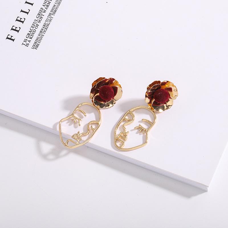 Japanese-Korean Style Leaf Alloy Women's Stud Earrings - Versatile & Trendy Street Fashion Ear Danglers