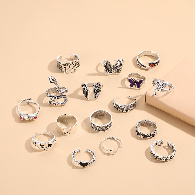 Ring Retro Design Exaggerated Snake Frog Butterfly Love Poker Combination 16-Piece Ring