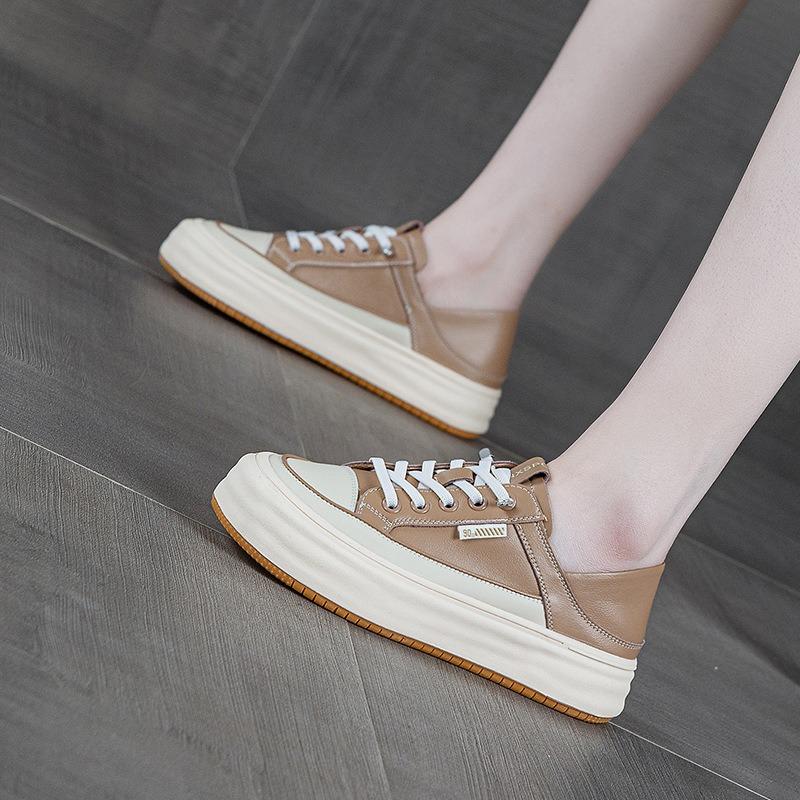 Retro dicksohlige Leder-Board-Schuhe mit zwei Tragevarianten für Damen, Frühjahrsneu, vielseitig und bequem, lässige kleine weiße Schuhe mit weicher Sohle