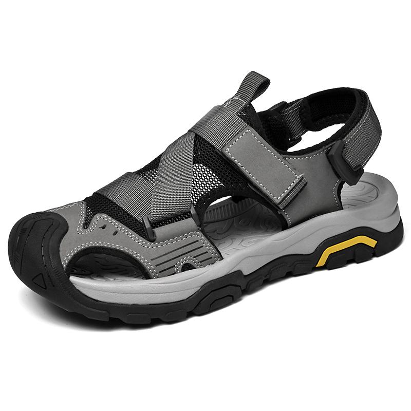 Fashion Men's Breathable Sandals Lightweight Outdoor Sport Sandals Anti-collision Toe Male Beach Shoes Non-Slip Sunnmer Magic Glue Flats
