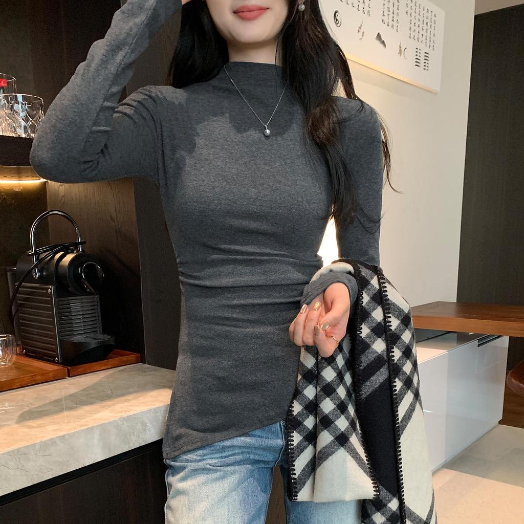 Women's Slim-Fit Half-High Neck Base Layer Long-Sleeve T-Shirt, Autumn/Winter Style with Cinched Waist and High-End Feel.