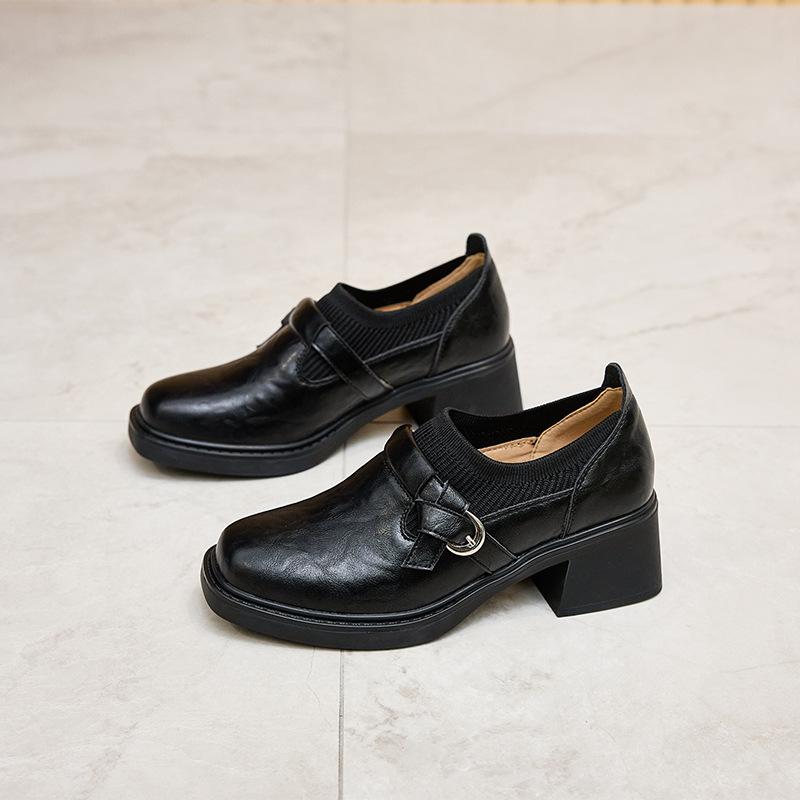 2026 Новинка Женские ботильоны на среднем каблуке с квадратным носком и глубоким вырезом корейский стиль эластичная вязка стройнящие модные 34 6190₽