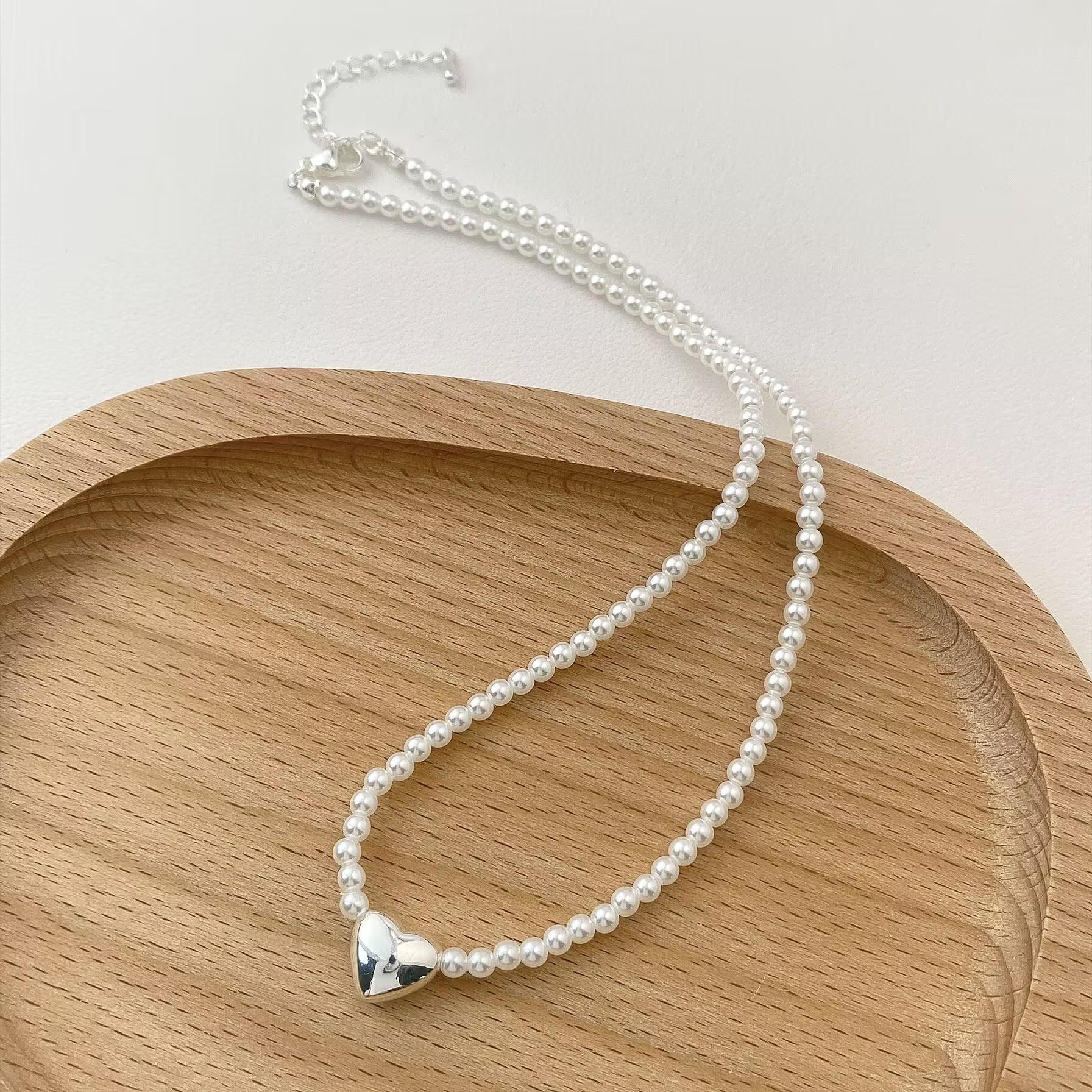 Silver Pearl Heart Necklace: Elegant, Versatile Lady s Clavicle Chain