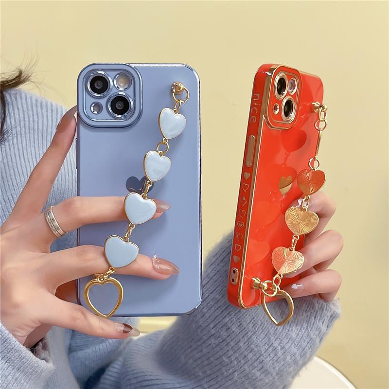 Luxury Plating Love Heart Wrist Bracelet Phone Case For iPhone 15 14 13 12 11 Pro Max X XR XS 7 8 Plus SE Soft Cover With Chain