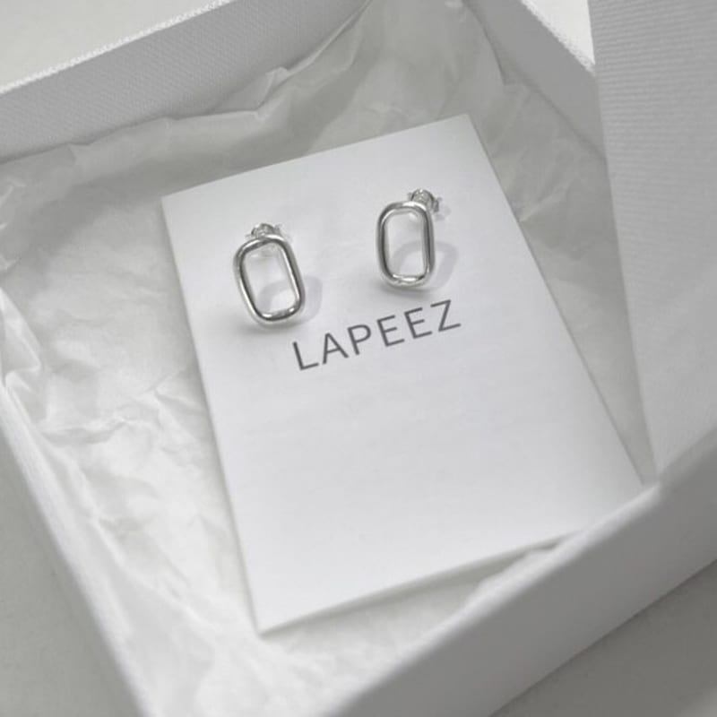 LAPEEZ Mini Square Earring
