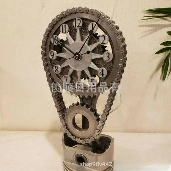 Retro Europäische und Amerikanische Tischuhr mit Kettengetriebe-Dekor