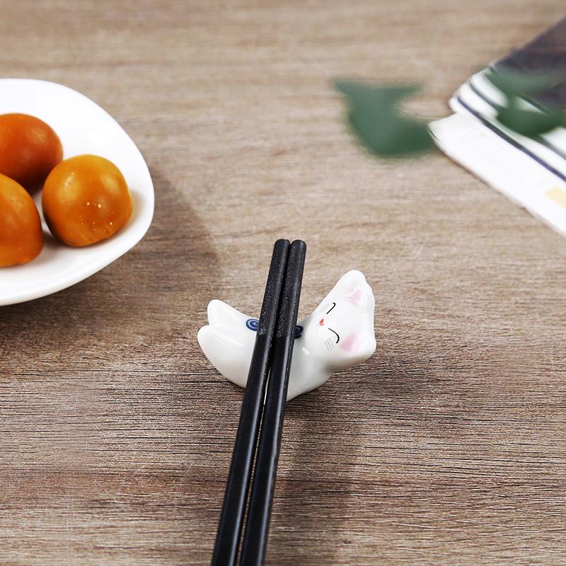Niedlicher Häschen Essstäbchenhalter Kätzchen Keramik Handwerk Tischdekoration Japanisches Hotel Haushalt Essstäbchenablage Essstäbchenkissen