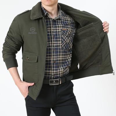 Gefütterte Jacke für Herren im Herbst und Winter. Tragen Sie eine bequeme Stehkragenjacke in Übergröße, lässige warme Jacke