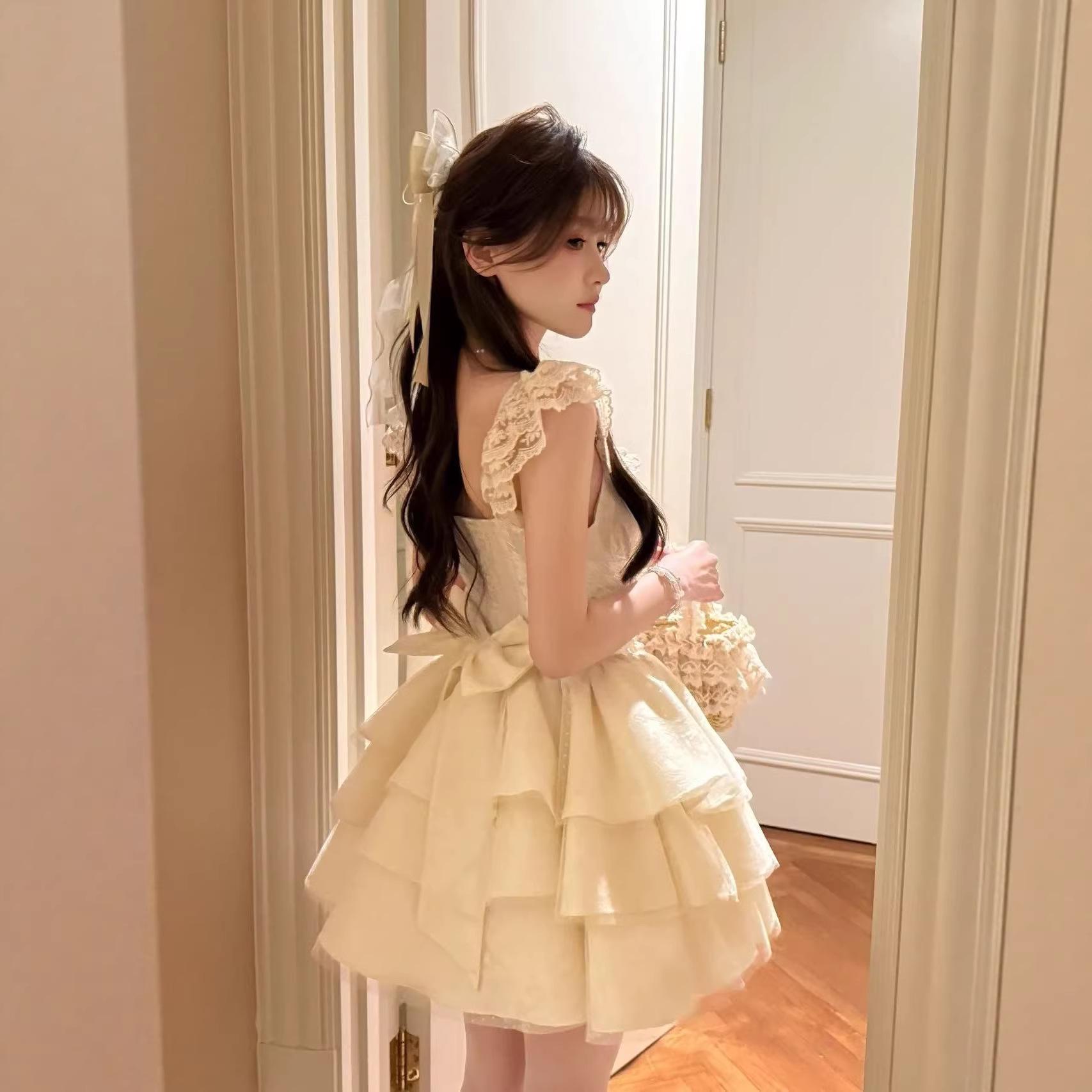 Sweet Summer Fairy Princess Dress with Flutter Sleeves and Cinched Waist M