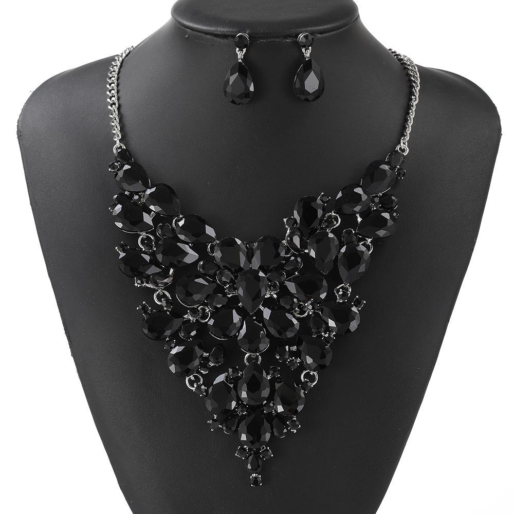 Doplňky Zveličený Vintage Náhrdelník Náušnice Sada Šperků Ženská Luxusní Křišťálová Banketní Šaty Doplňky Řetízek na Klíční kost