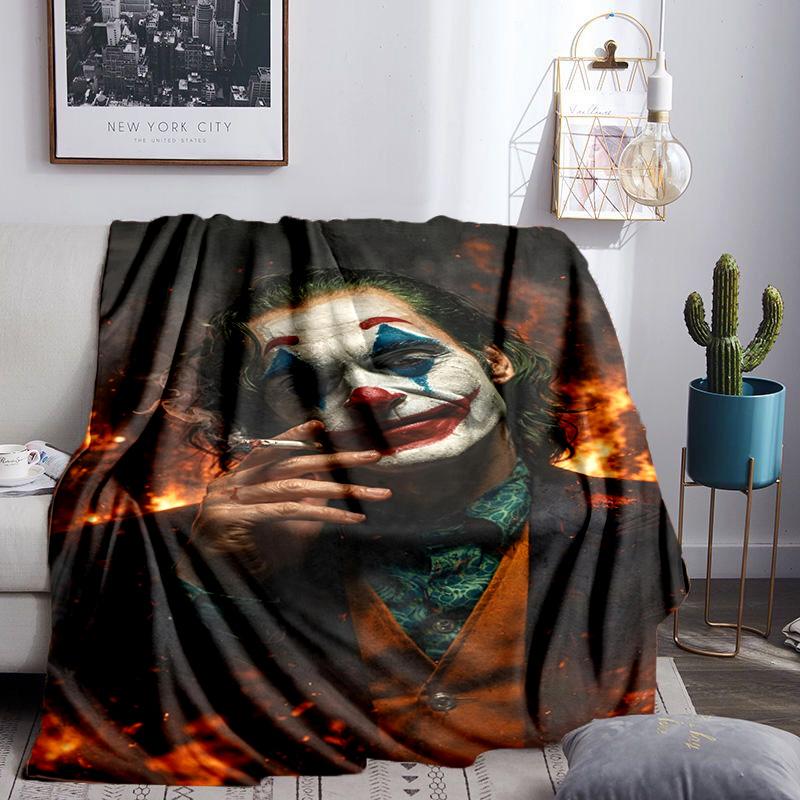Jo-ker In Green Suit Throws Blanket Flannel Blankets Plush for Couch Bed Gifts for Men Women Travel Picnic Blanket Christmas Fan Gifts