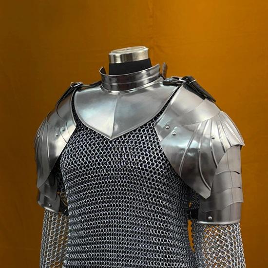 Royal Women's Chainmail Armor Set Elegant Medieval Battle Gear with Pauldrons Gorget for LARP, Cosplay Historical Reenactments