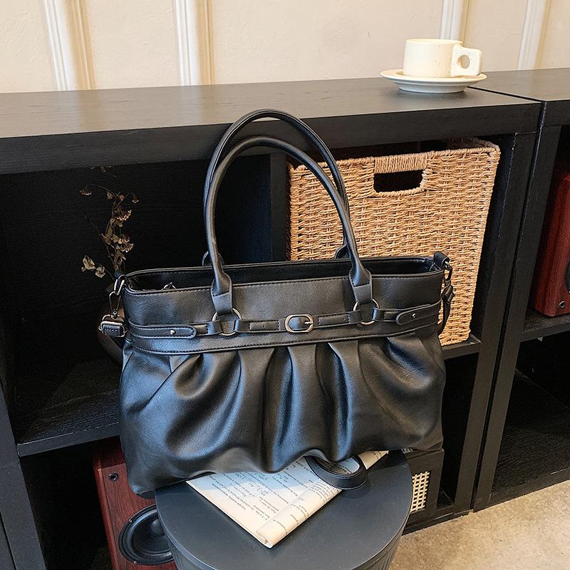 

Korean Hot Girl Motorcycle Tote Bag Stylish Pleated Design Handbag Large Capacity Shoulder Bag Niche Versatile Crossbody Bag чорний