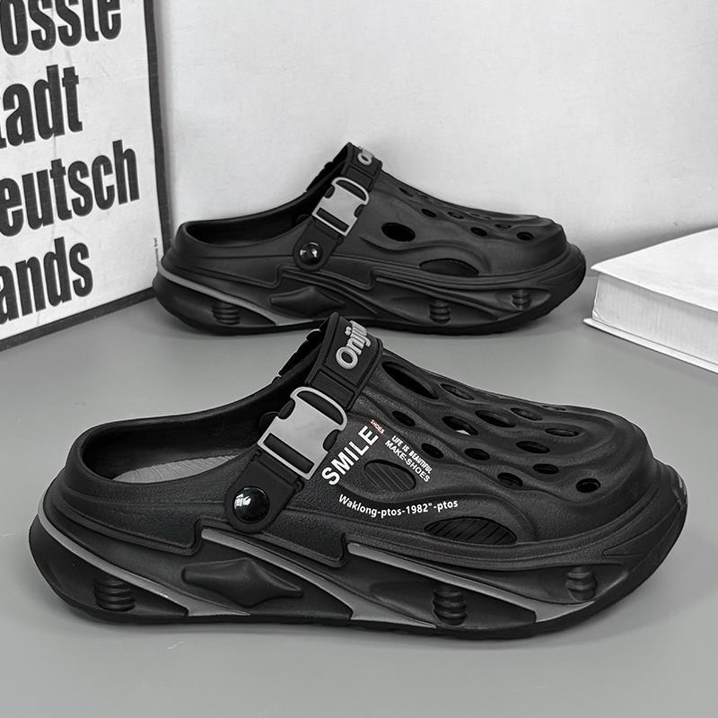 Hole shoes men's 2025 new summer outer wear men's outdoor seaside wading beach shoes youth casual sandals