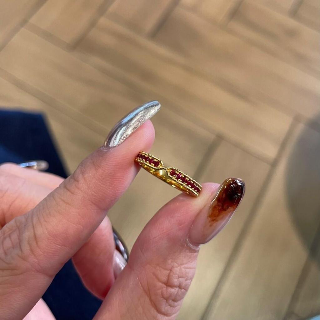 Xiaohongshu Women's Unique Imitation Ruby & Diamond Ring - Versatile Index Finger Design