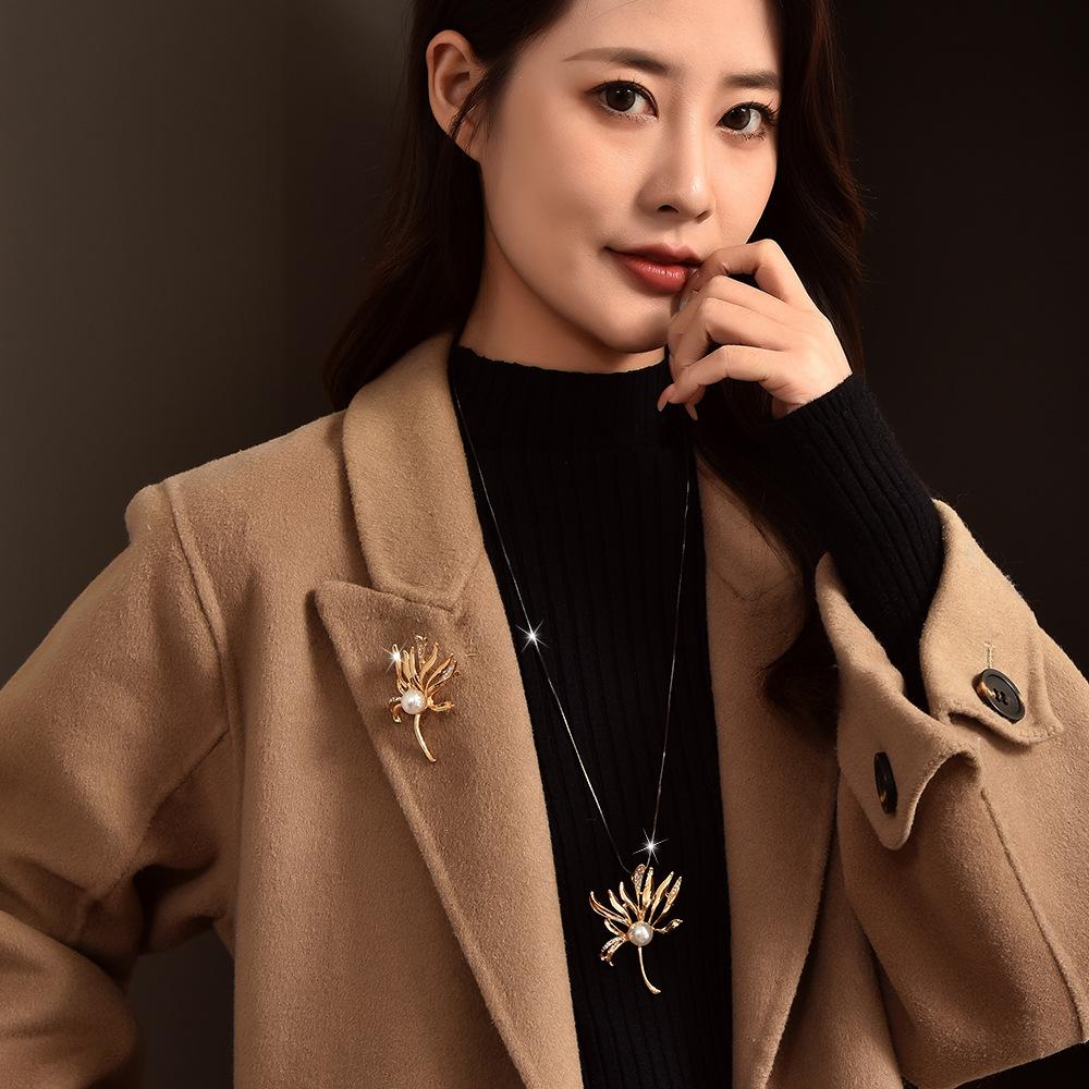 One For Autumn And Winter, Two Pearl Leaf Sweater Chain Temperament Versatile Leaf Pearl Long Necklace Brooch