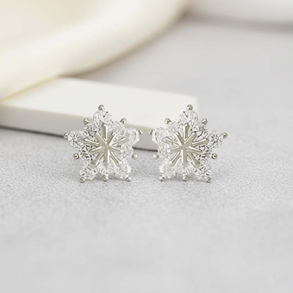 Small Snowflake Stud Earrings for Women Elegant Fashion Simple Exquisite Earrings Jewelry Accessories Gift for Her