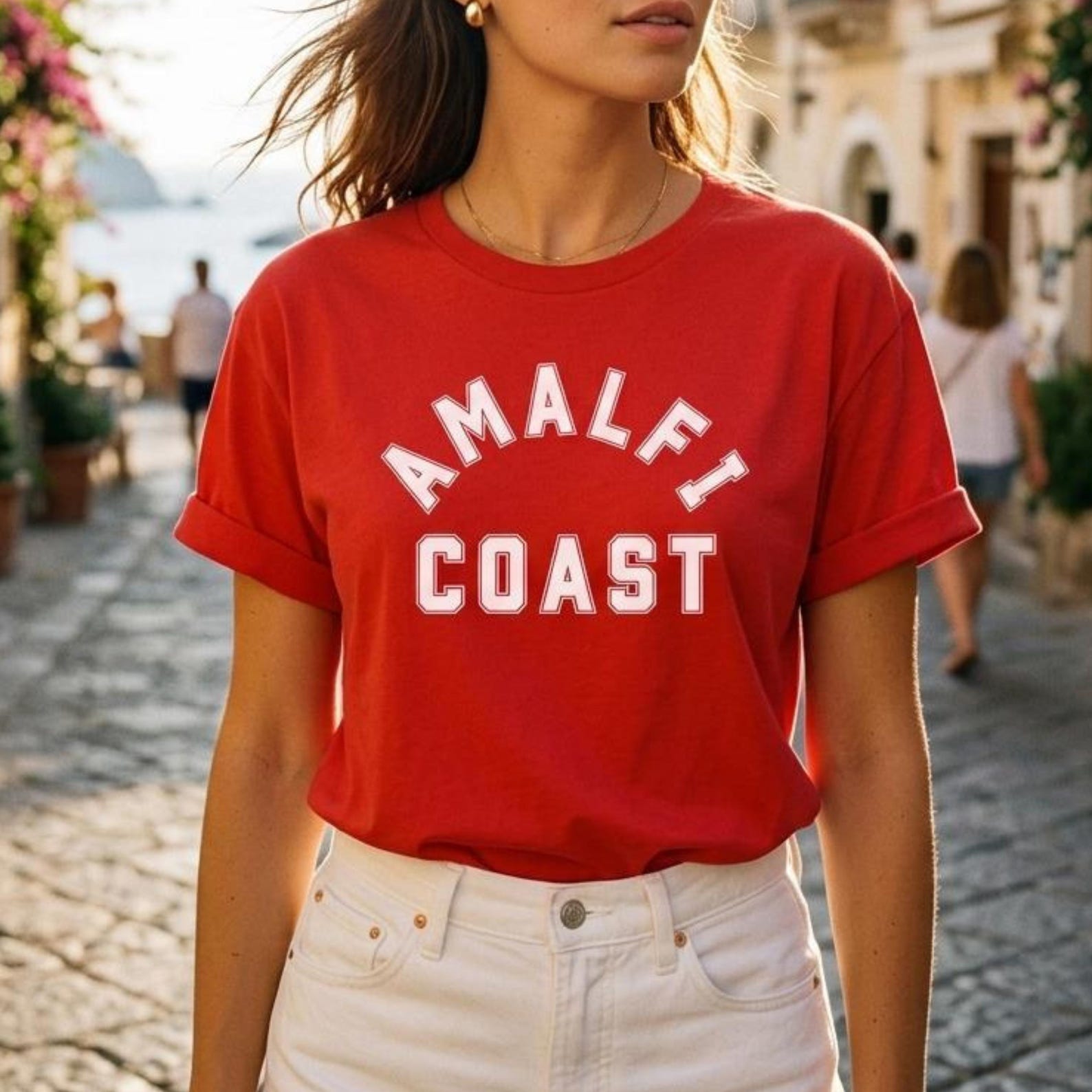 Amalfi Coast Graphic T-Shirt | Varsity Collegiate Tee | Red Italian Summer Top | Travel Slogan T-Shirt M