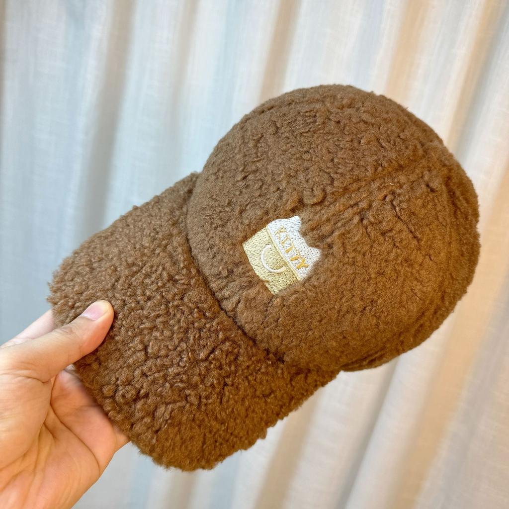 New Hat Women's Autumn and Winter Lamb's Hair Peaked Cap Cute and Versatile Baseball Cap Plush Velvet Hat Windproof and Warm