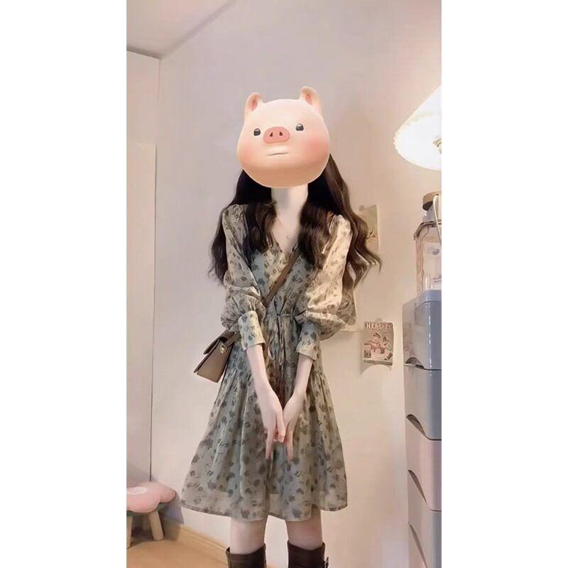 

In Early Spring, Wear a Complete Set of Two Pieces with an American Retro Vibe: a Loose-Fitting Brown Leather Short Jacket and a Floral Print Skirt Floral Skirt M [Recommendation 40-50kg]