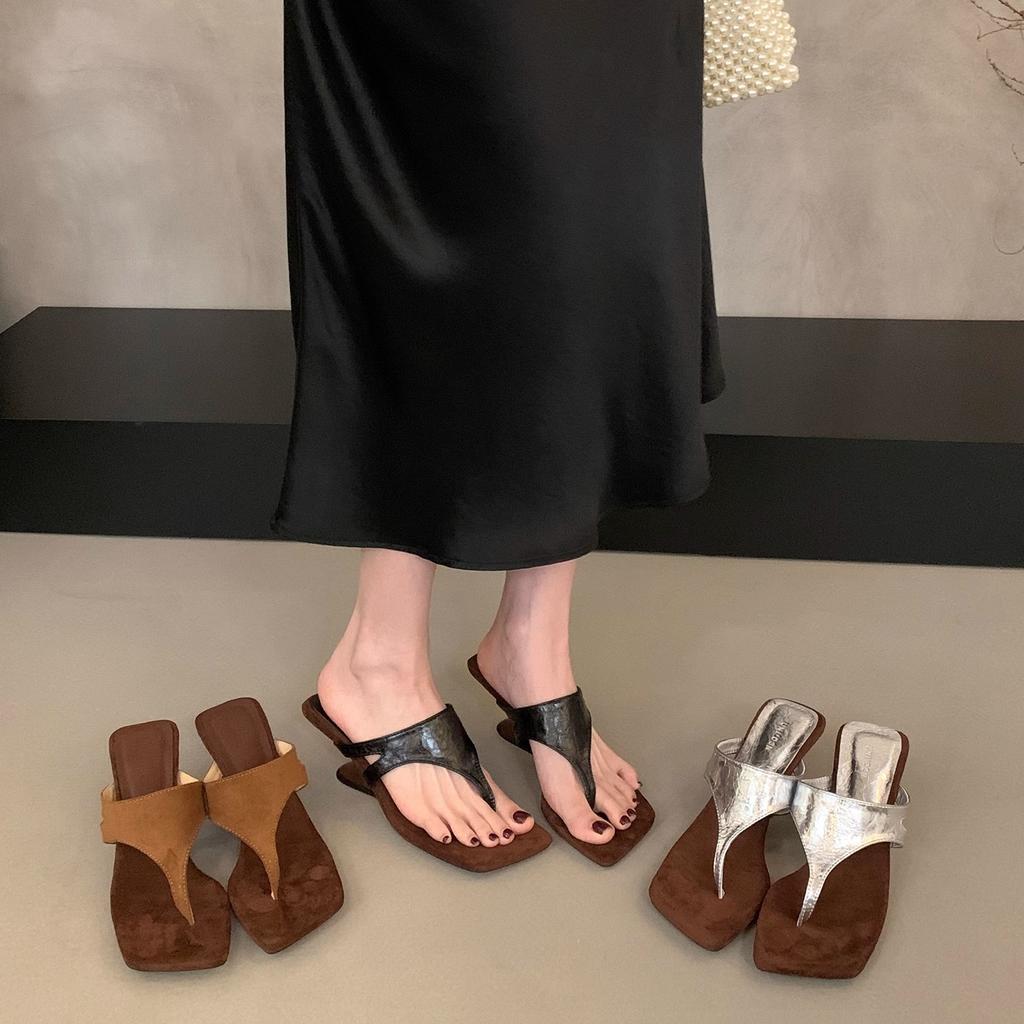 Französisches Nischendesign Keilabsatz Zehensandalen Schuhe Damen 2025 Sommer neue Mode silberne hochhackige Sandalen