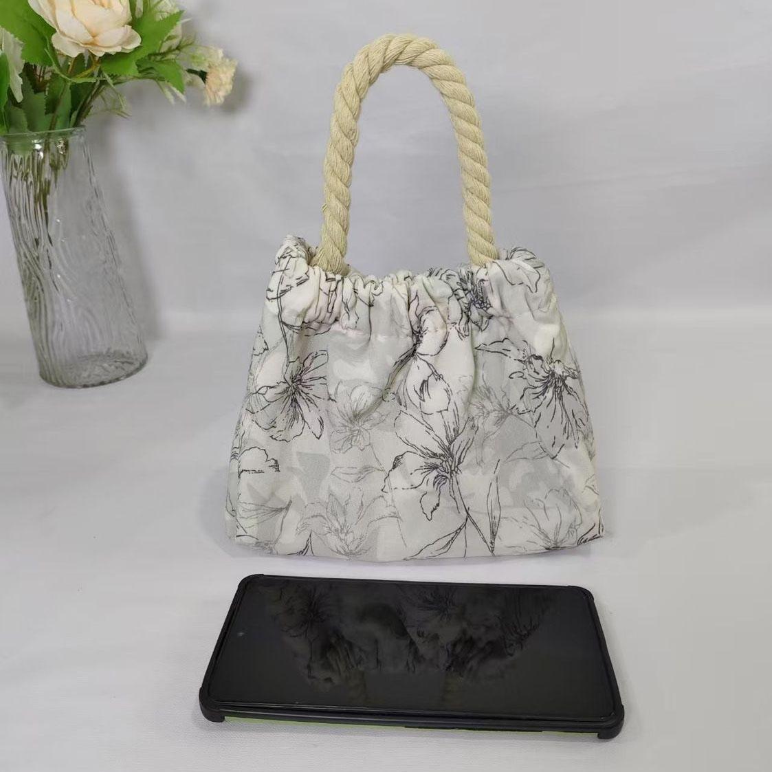 

Литературный и художественный стиль Женская сумка, Рабочая и досуговая маленькая тканевая сумка, Сумка для ханьфу, Универсальная и портативная сумка для мобильного телефона, Маленькая сумка бежевый