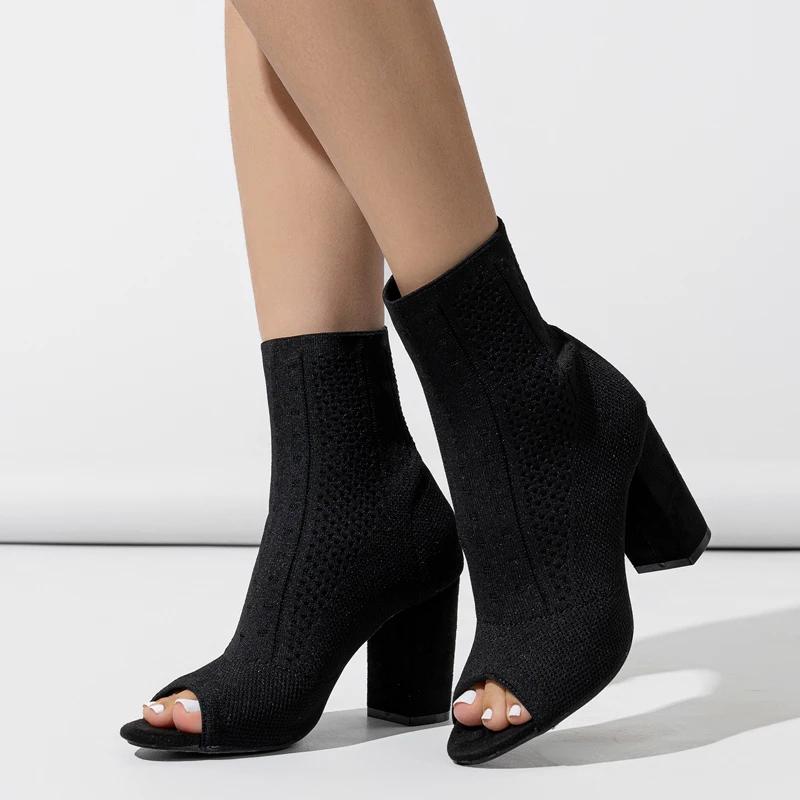 Mode Eilyken Neues Design Peep Toe Bequemes Stretchmaterial Damen Stiefeletten Sandalen Frühling Quadratische Hohe Absätze Party Damenschuhe