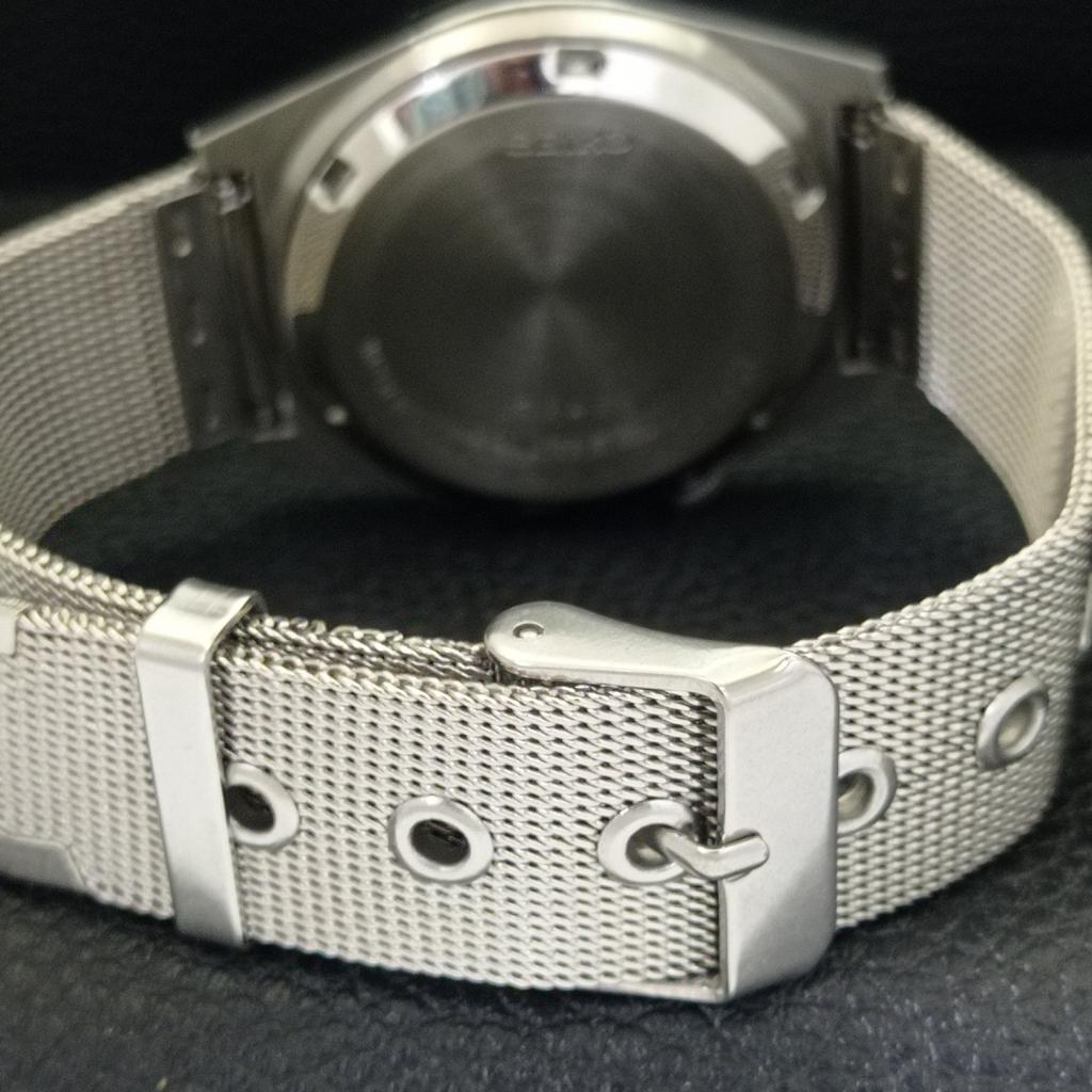 VINTAGE SEIKO 5 AUTOMATIC JAPAN 7009A MENS BLACK COLOR DIAL WATCH a702104-5 R208-a702104