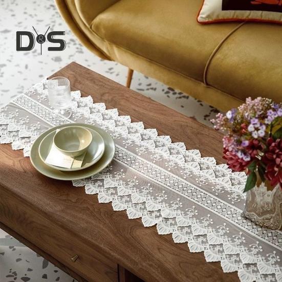 Spets Virkad Bordsflagga Vit Broderi Blommönster Bordslöpare Säsongsbetonad Bondgård Matbordsdekoration