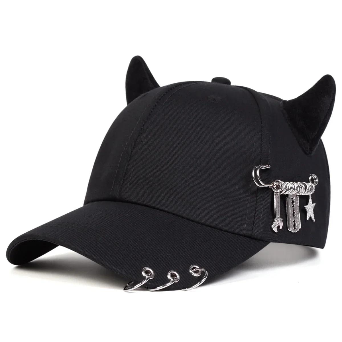 

Unisex Cow Horn Baseball Cap - Iron Ring Adjustable Sun Hat for Spring Autumn, Outdoor Casual Sunscreen Hat Adjustable& 8Y чорний