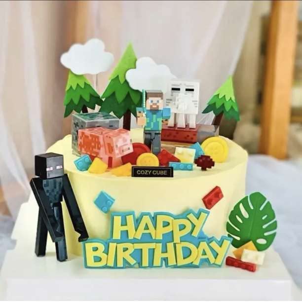 Minecraft 30-Block Set with Baseplate, Steve Toy, Birthday Gift for Boys