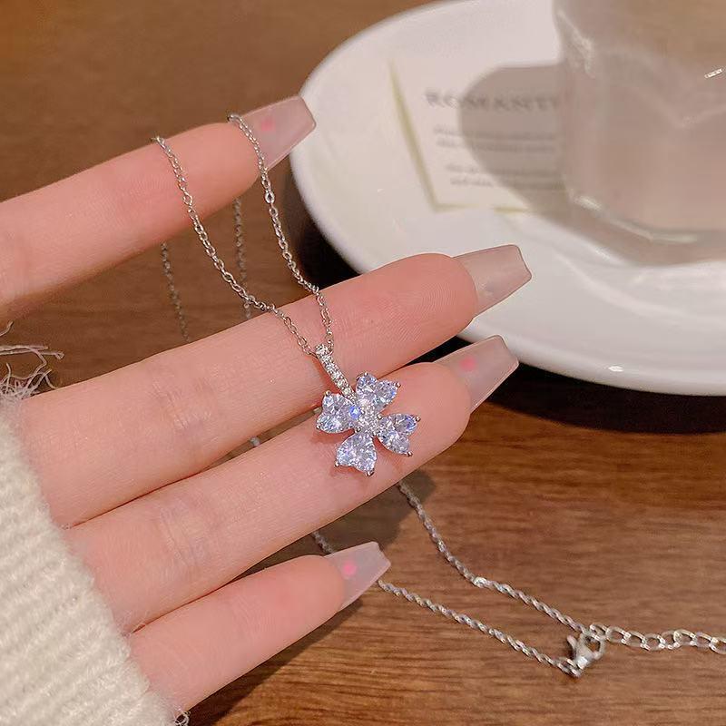 Retro INS Style Multicolor Zircon French Peach Heart Necklace with Diamonds and Titanium Stainless Steel