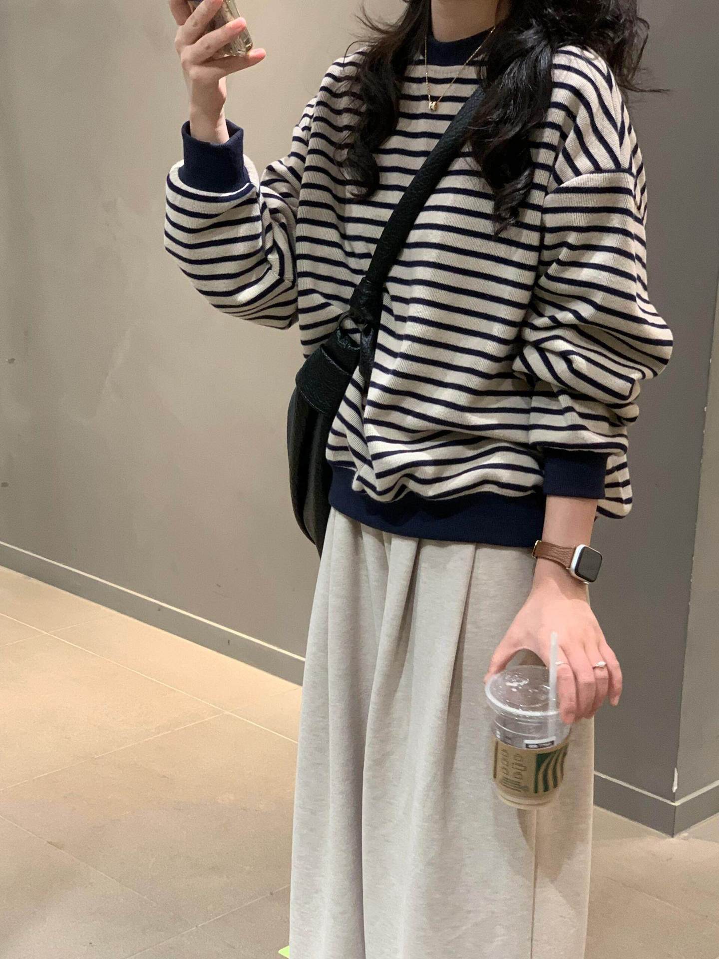 

Striped long-sleeved crew neck sweater women s spring and autumn clothing new loose design casual student pullover S