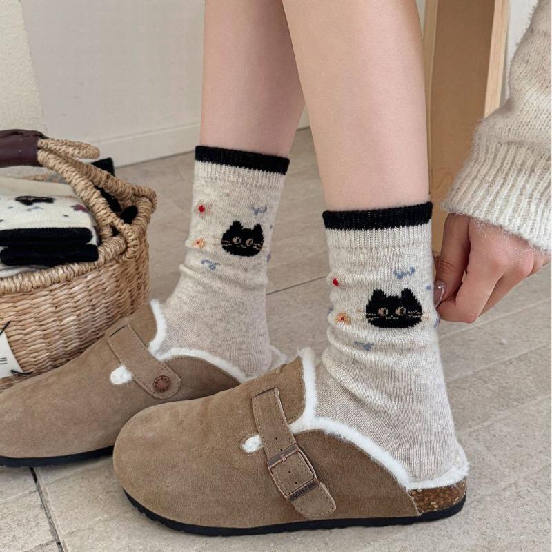 Cute Cartoon Cat Thickened Wool Socks for Autumn and Winter, Women's Warm Mid-calf Socks, Color-blocking Pile Socks