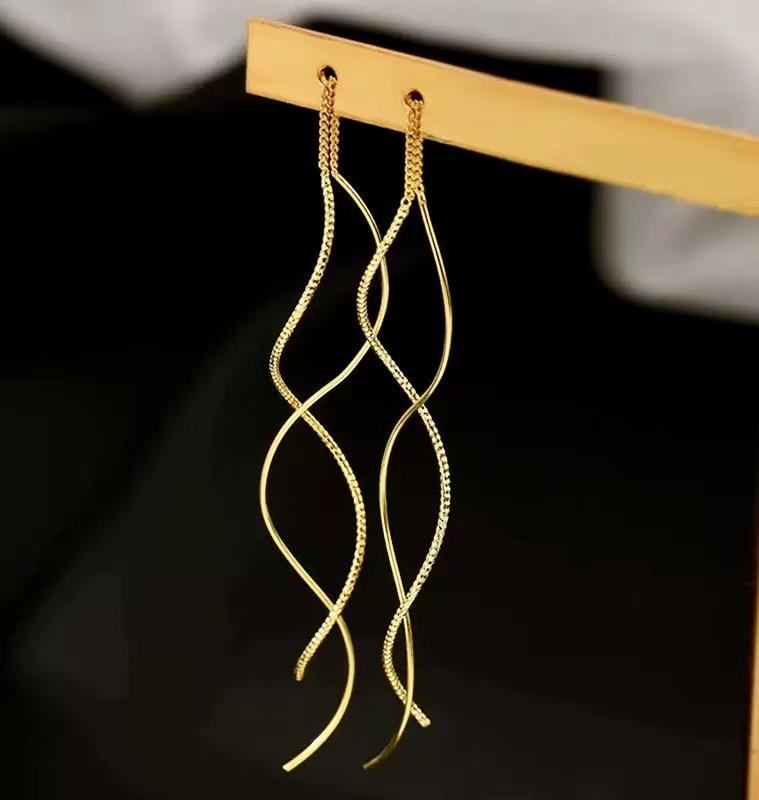 Silver Wave Thread Earrings: Elegant, Versatile French Fashion for High-End, Modern Women